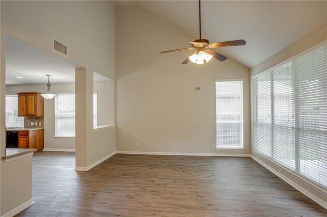 Building Photo - 811 Clear Meadow Ct