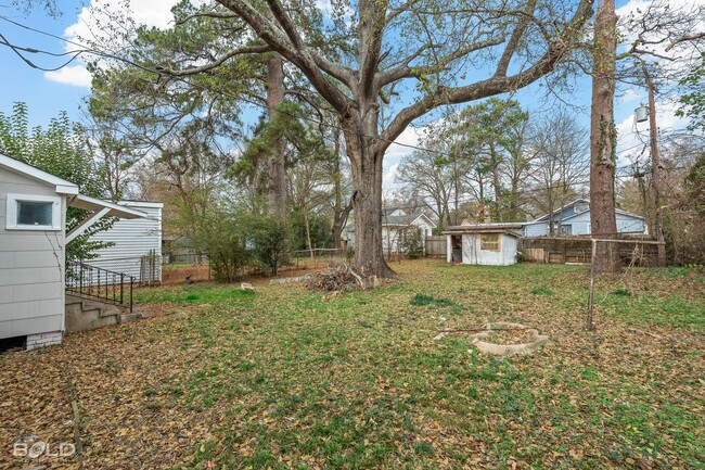 Building Photo - 154 E Wyandotte St