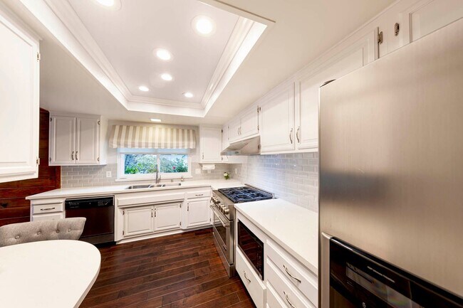 Building Photo - 17850 Winterberry St