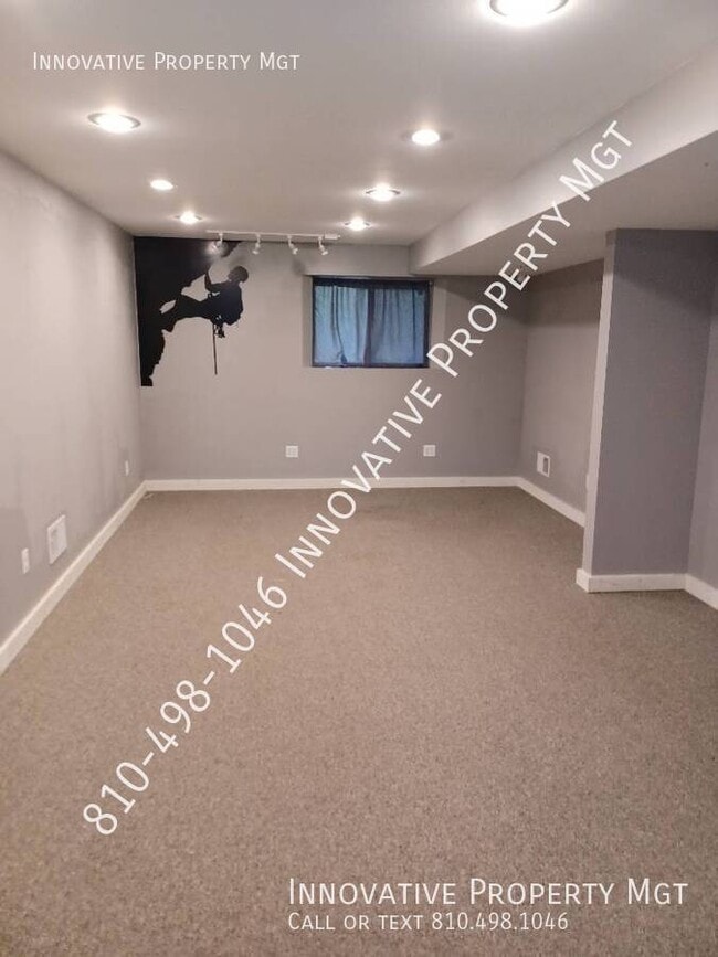 Building Photo - 1099 Old Leake Ct