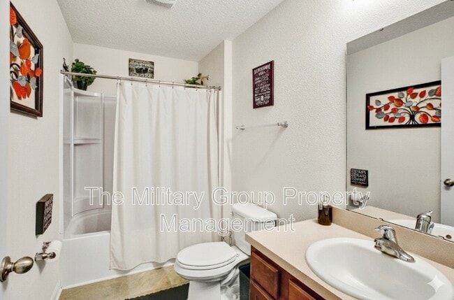 Building Photo - 3538 Martin Lakes Dr