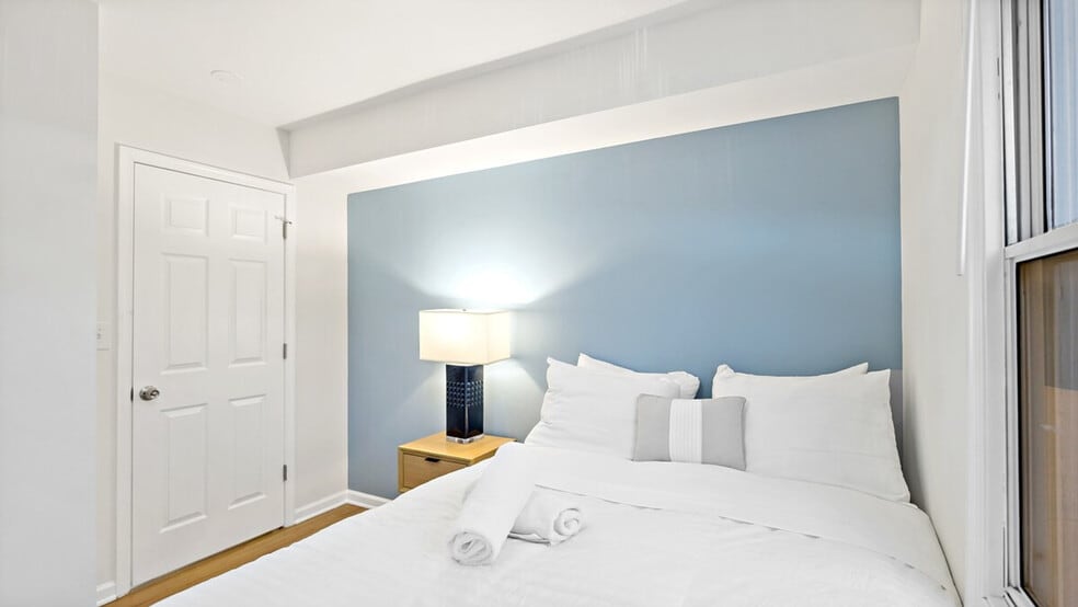 Building Photo - 5545 Davey St