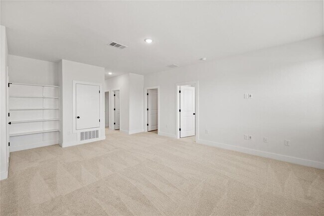 Building Photo - 1608 Kit Cir