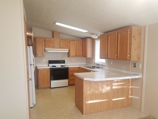 Building Photo - 12858 Onyx Dr