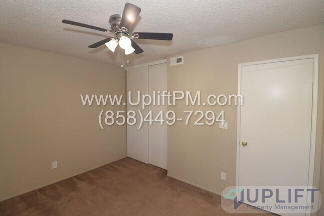 Building Photo - 1908 Via Las Palmas