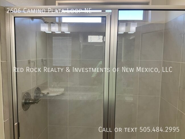 Building Photo - 2606 Camino Plata Loop NE