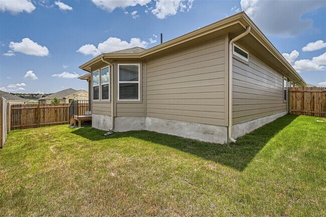 Building Photo - 360 El Capitan Lp