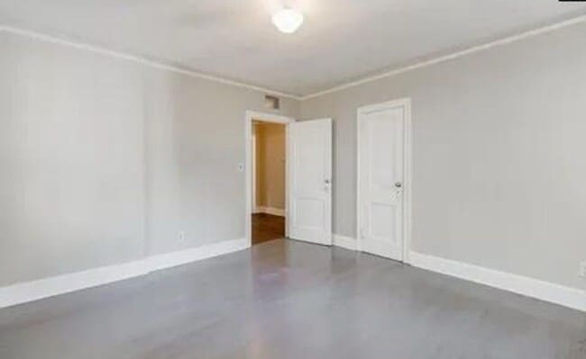 Building Photo - Cozy 2bd/1ba brick cottage near downtown C...