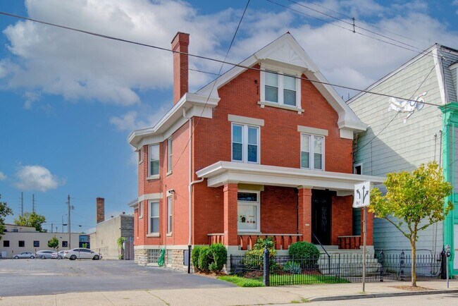 Building Photo - 1629 Hoffner St