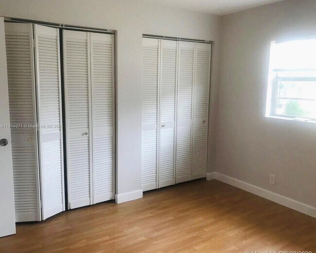 Building Photo - 859 NW 46th Ave