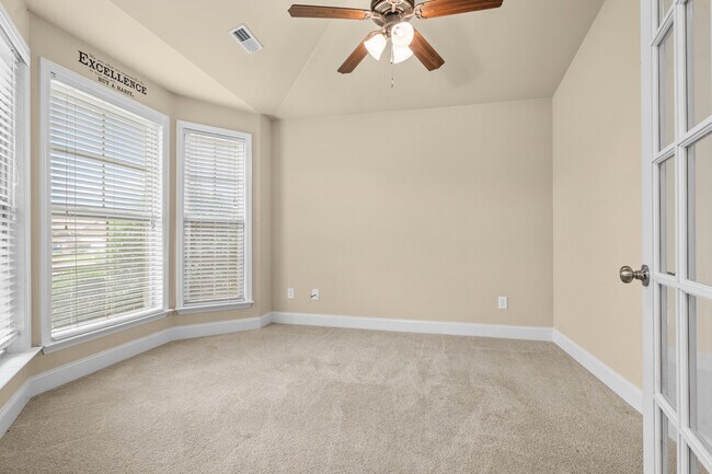 Building Photo - 6906 Breyerton Way SE