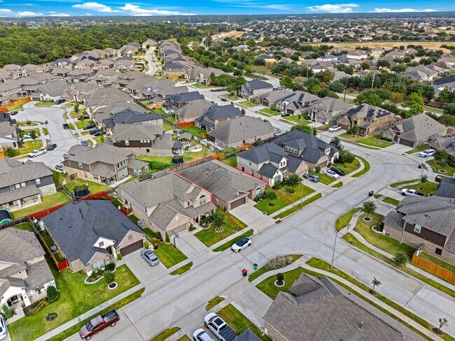 Building Photo - 15114 Winthrop Manor Way