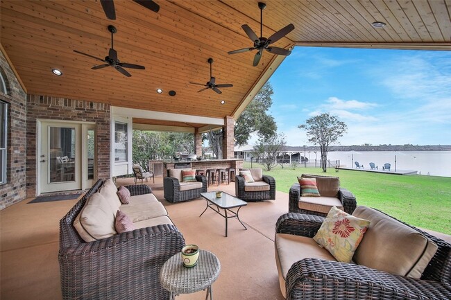 Primary Photo - 9698 E Shore Dr