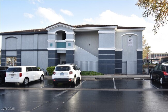 Building Photo - 6955 N Durango Dr