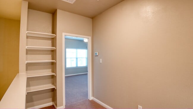 Building Photo - 4089 Cross Park Dr