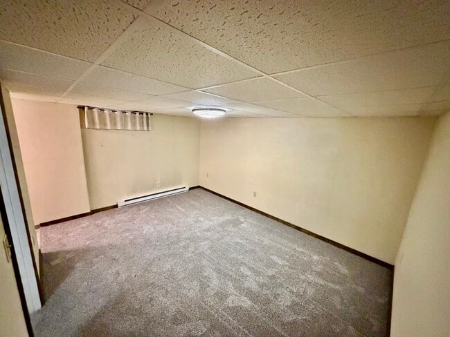 Building Photo - 114 N C St