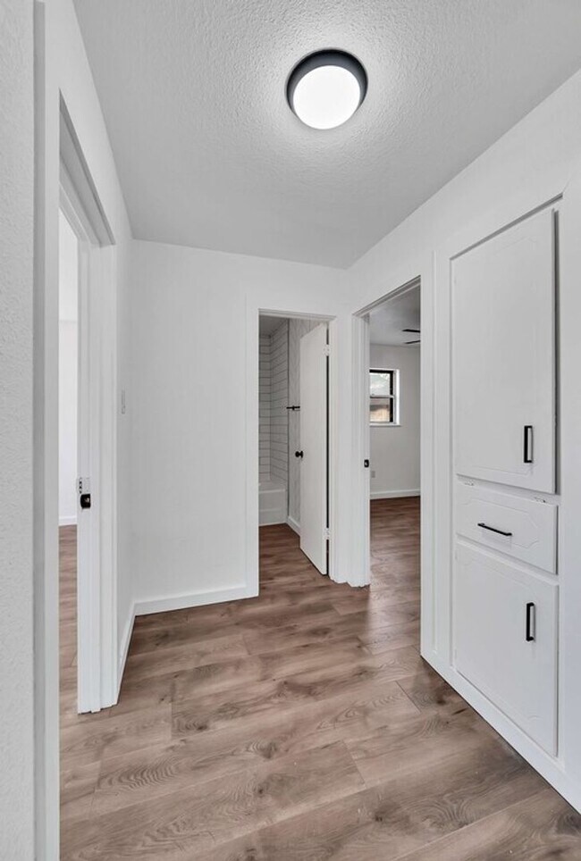 Building Photo - 5311 Tennyson Dr