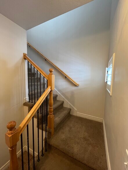 Building Photo - 264 S 910 W