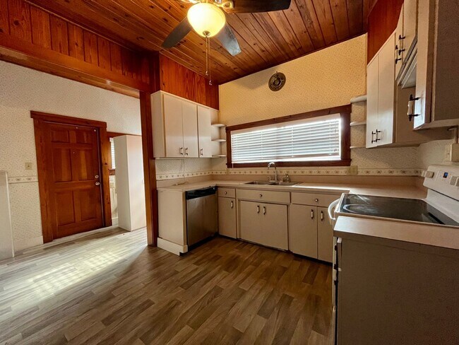Building Photo - Adorable 3 bed/2 bath home in Plant City