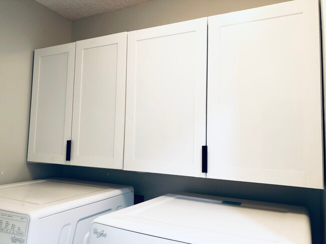 Building Photo - 516 Brent Rd