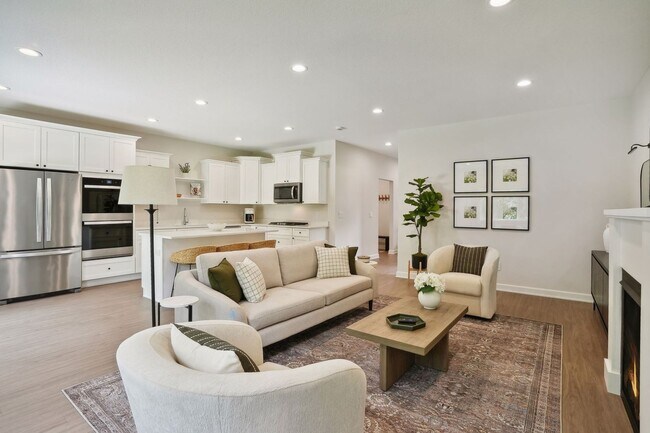 Building Photo - 3 Bedroom Twin Home With Extras