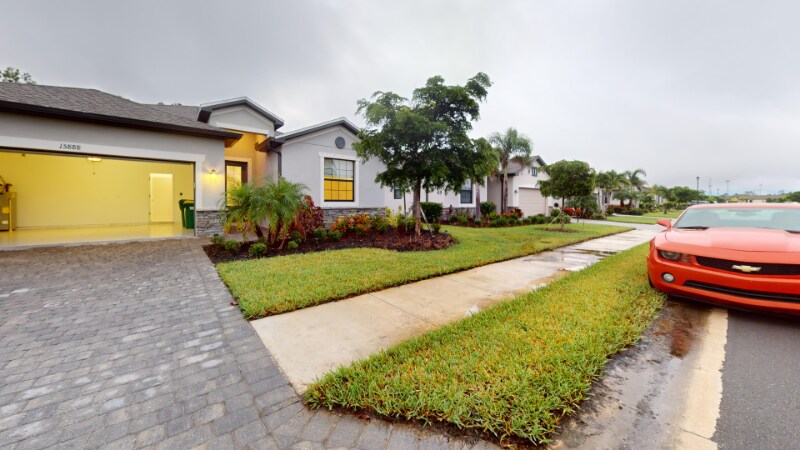 Building Photo - 15888 Honeysuckle St