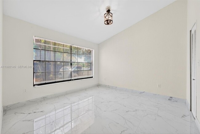 Building Photo - 10351 Juniper Ct