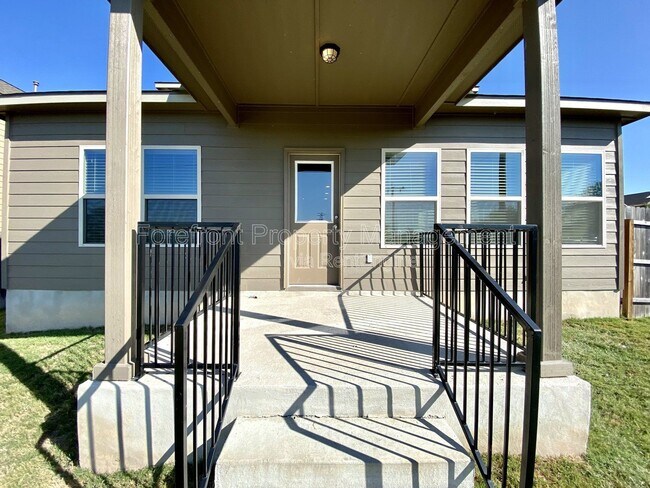 Building Photo - 1206 Ranch Falls