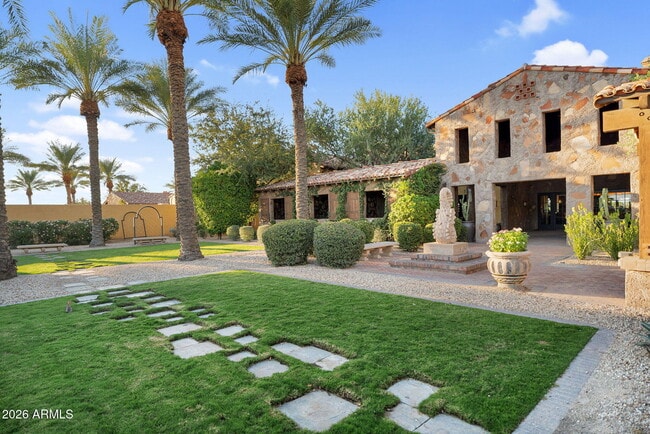 Building Photo - 594 E Vesper Trail