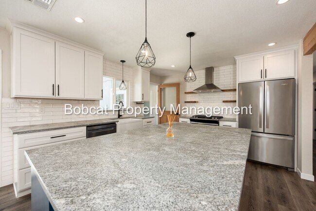 Building Photo - 1121 Spruce St