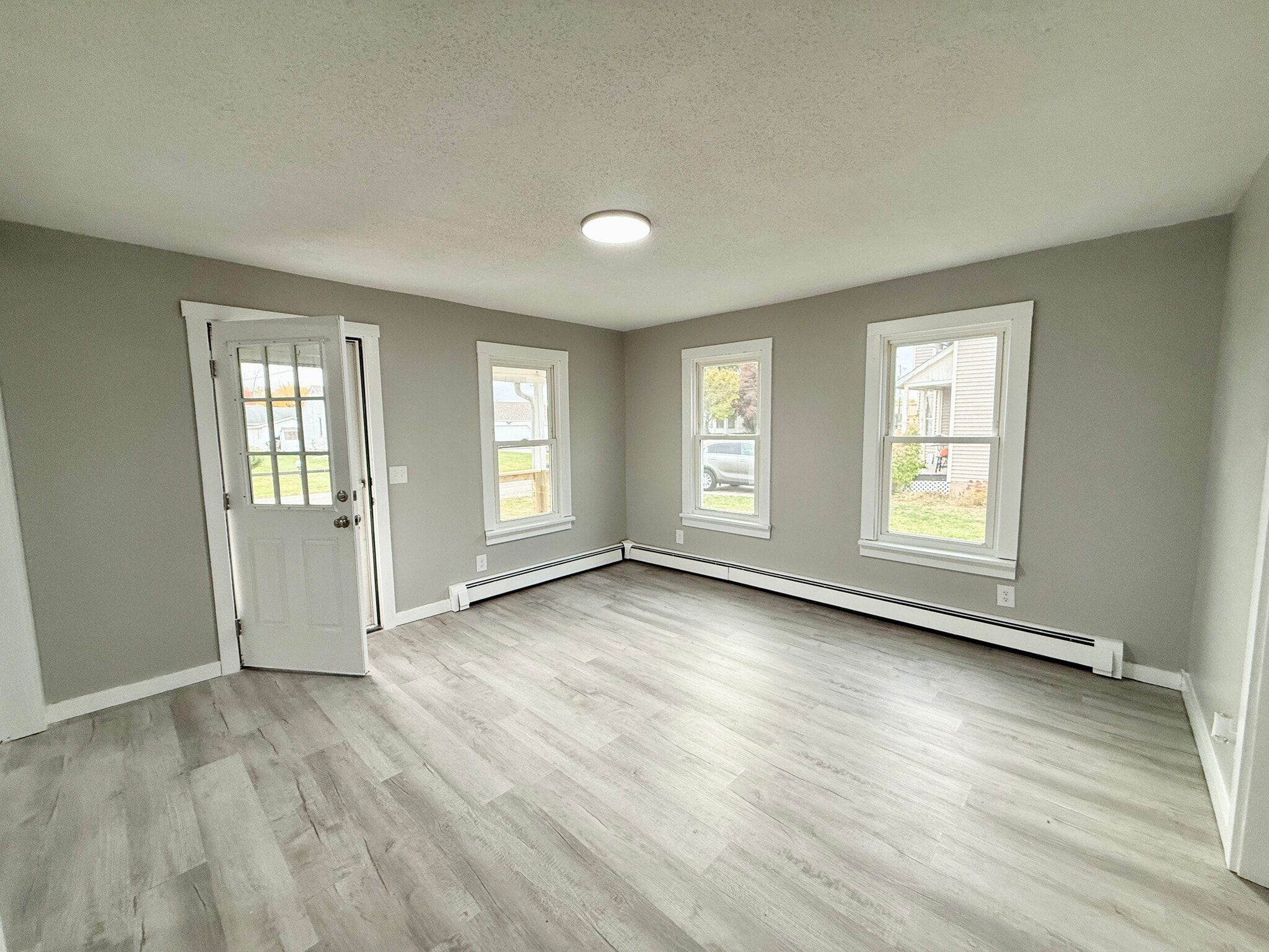 Building Photo - 1005 13th Ave