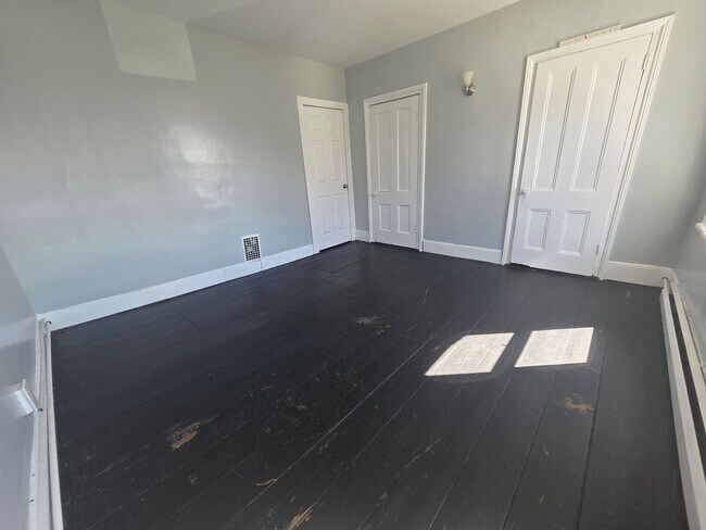 Building Photo - 30-32 Willow Street