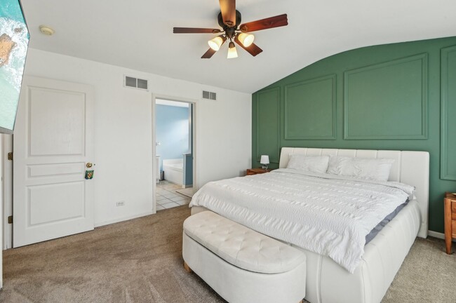 Building Photo - 25125 Rockwell Ln