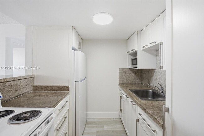 Building Photo - 1010 NW 11th St