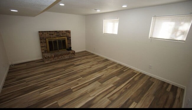 Building Photo - 6252 S Ash Cir W