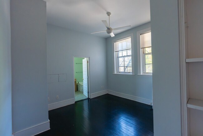 Building Photo - 371 Harvard St