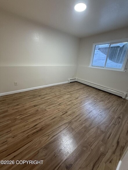 Building Photo - 441 N Flower St