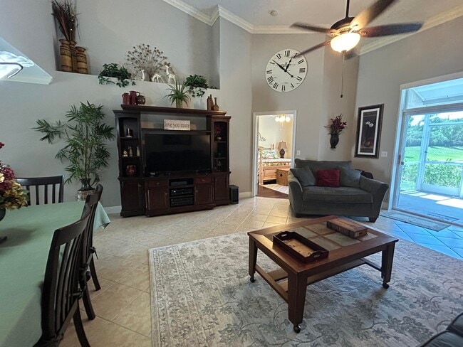 Building Photo - 10470 Pelican Dr