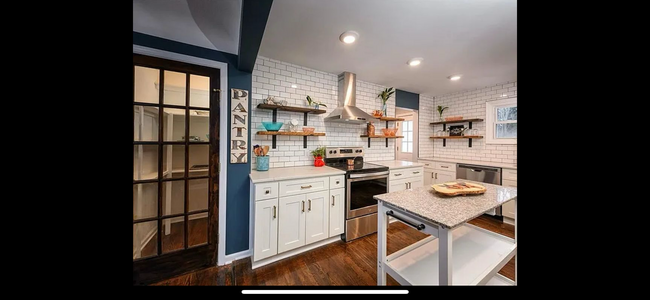 Primary Photo - 16823 Northview Dr