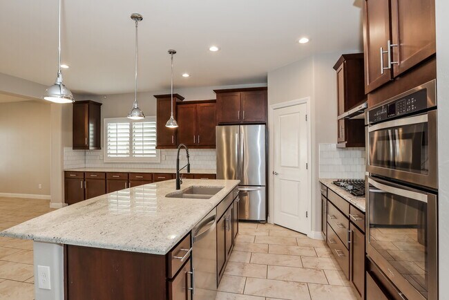 Building Photo - 11124 E Tupelo Ave