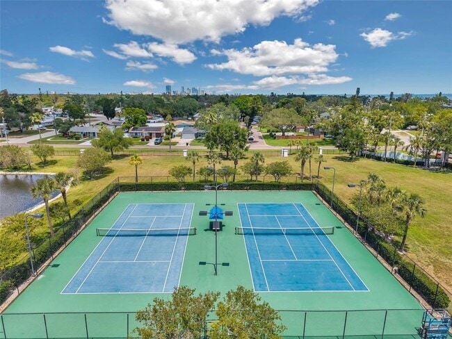 Building Photo - 4768 Coquina Key Dr SE