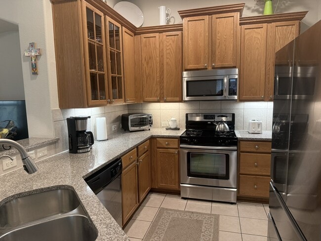 Building Photo - 23910 Fairport Harbor Ln