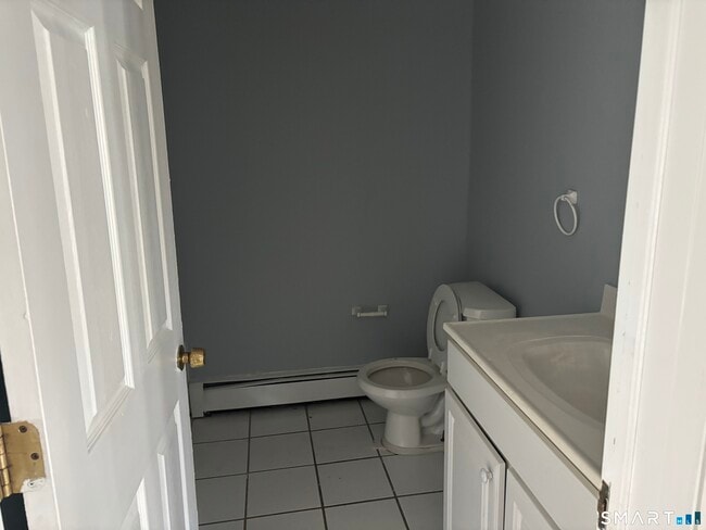 Building Photo - 2105 Reservoir Ave