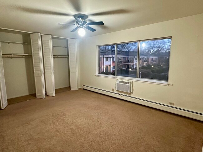 Building Photo - 2407 S Goebbert Rd