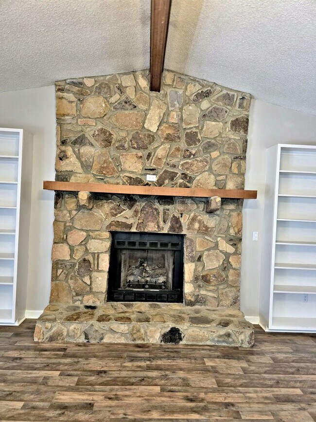 Building Photo - ***Move in Special *** HOUSE FOR RENT - PR...