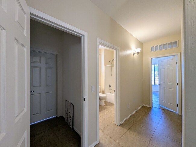 Building Photo - 3731 W St Kateri Dr