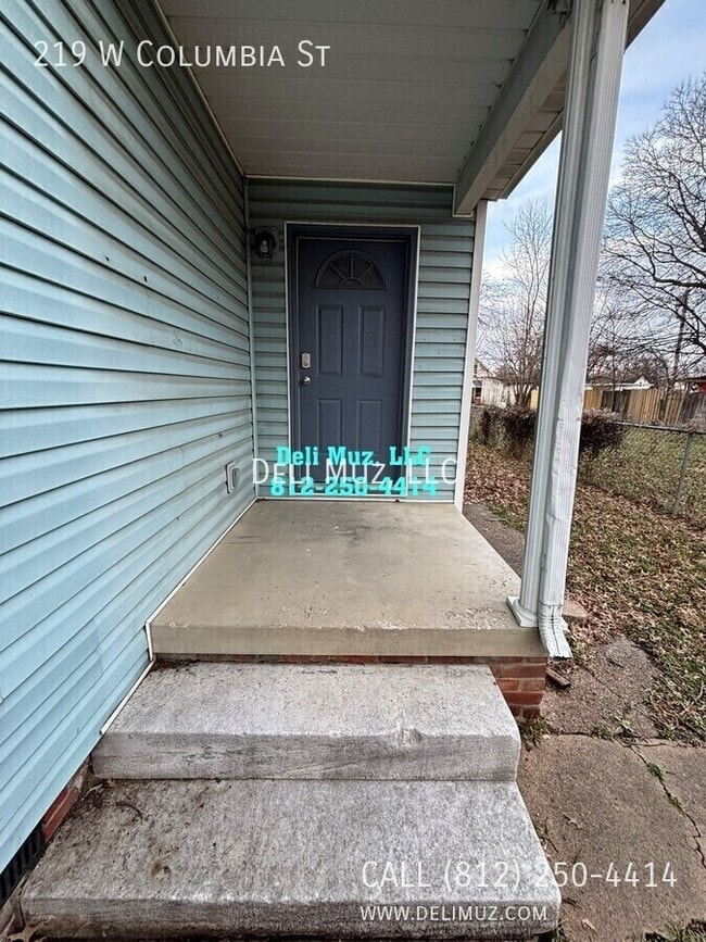 Building Photo - 219 W Columbia St