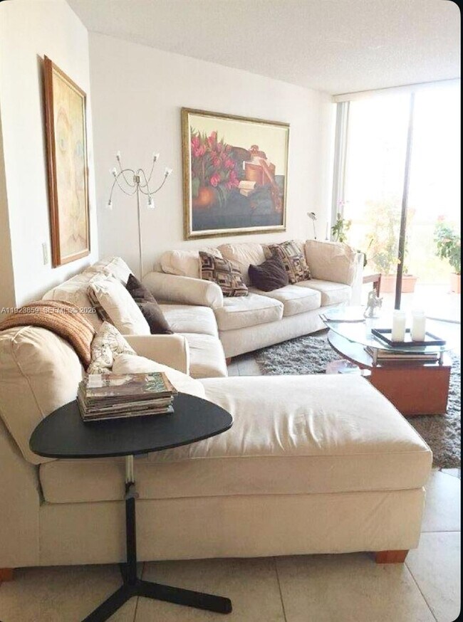 Building Photo - 3610 Yacht Club Dr