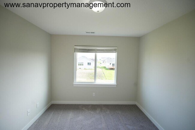 Building Photo - Your Dream Home Awaits You! A 4-Bed, 2.5 - Bath in Bondurant!