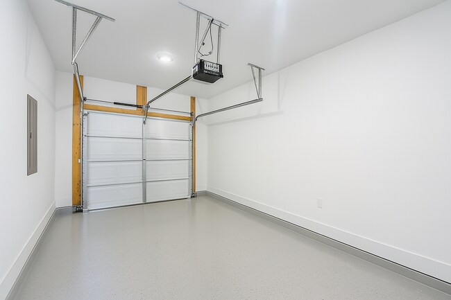 Building Photo - 5577 Stafford Rd